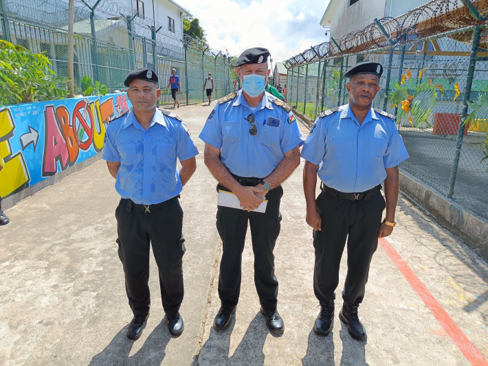 Two prison officers promoted to sergeant
