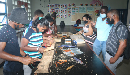 Pupils, teachers learn sculpting techniques