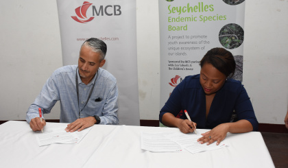 MCB sponsors Seychelles’ endemic board project