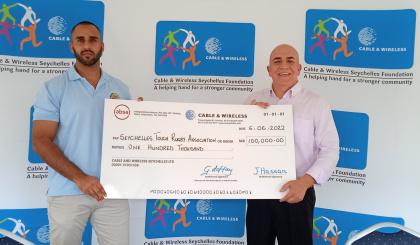 Cable & Wireless Seychelles donates R100,000 towards rugby development in Seychelles