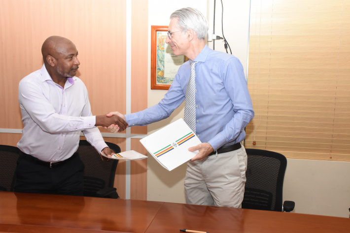 Seychelles signs renegotiated  fisheries accord with the EU     By Marie-Anne Lepathy   
