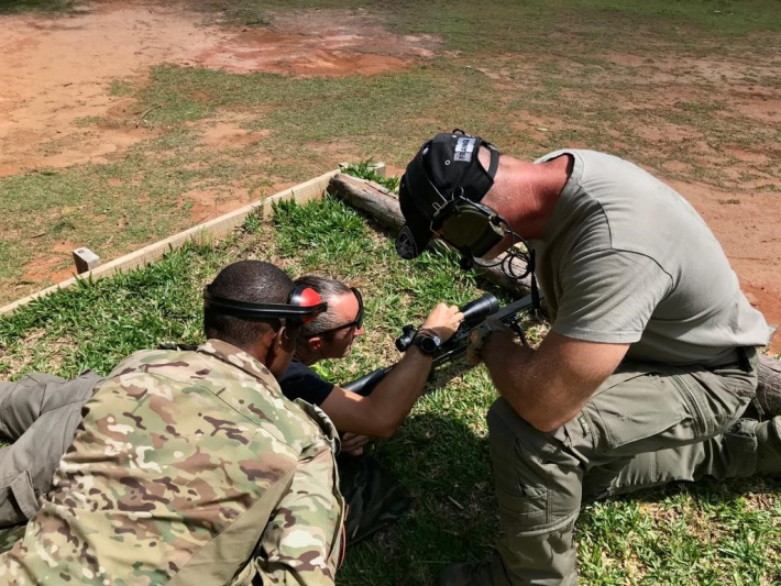Les forces de défense et la police des Seychelles participent à une formation aux opérations anti-terroristes