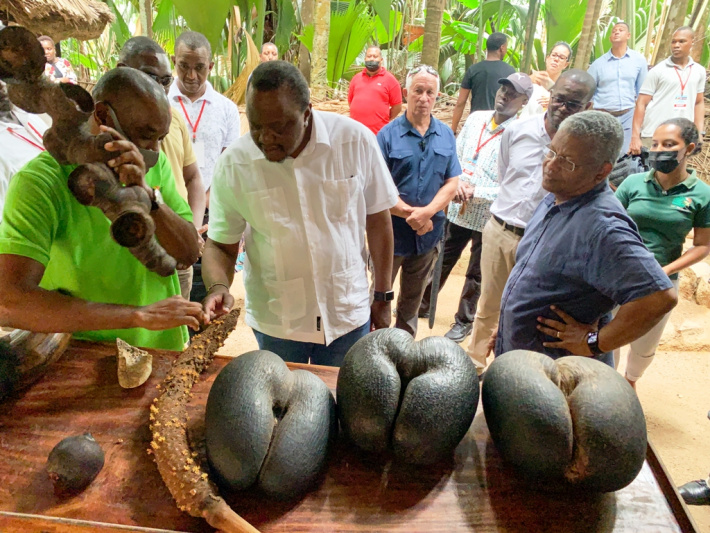 Kenyan President impressed with Praslin’s natural assets
