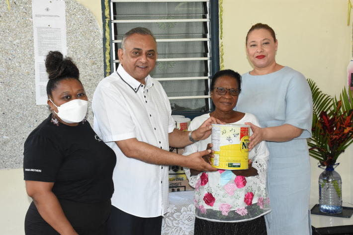 Homes for the elderly get donation of powdered milk