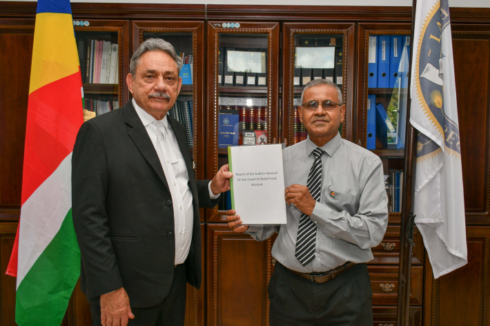 Auditor General presents report on Covid-19 Relief Fund Account to Speaker Mancienne   