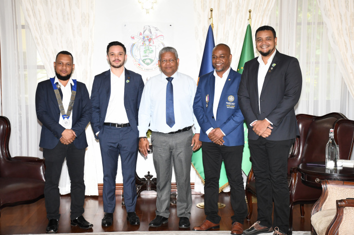 President briefed on Round Table Seychelles’ future plans