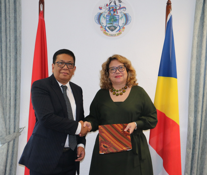 Chargé d’affaires e.p of Indonesia presents credentials