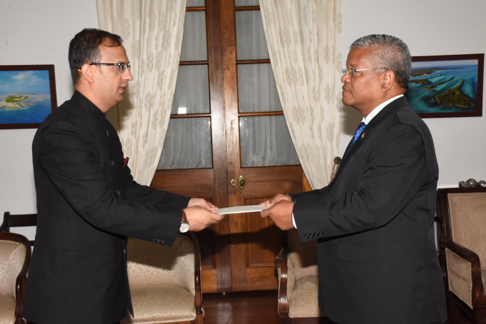 New Indian high commissioner accredited