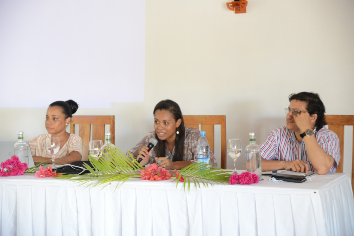 Tourism department and La Digue stakeholders discuss future of tourism on the island