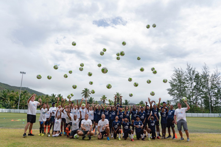 Young Praslinois take part in football clinic ran by former pros