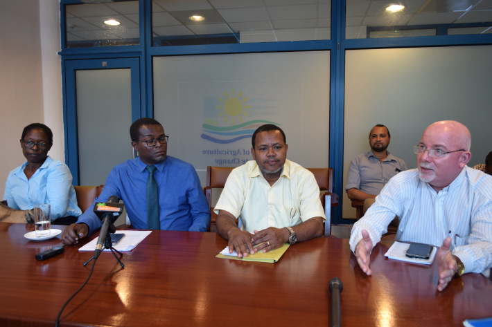 Series of measures to curtail poultry imports announced