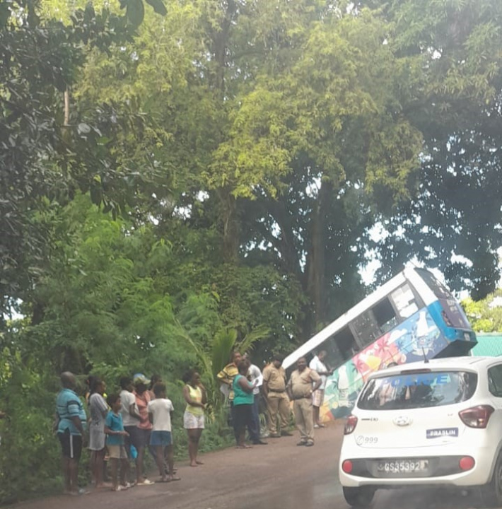 SPTC bus involved in accident on Praslin
