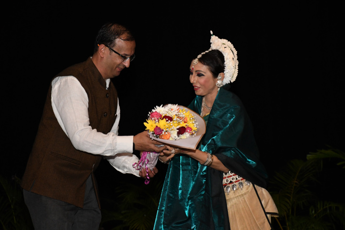 Indian cultural troupe put on dazzling dance performance