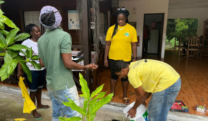 SIF gives back to the Praslin community