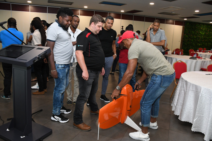    Participants learn more on state-of-the-art survey products through mini expo   