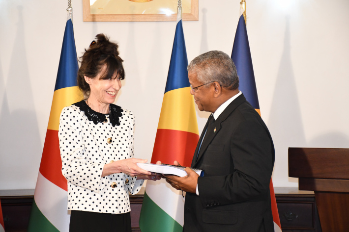 Official handover of the final TRNUC report   