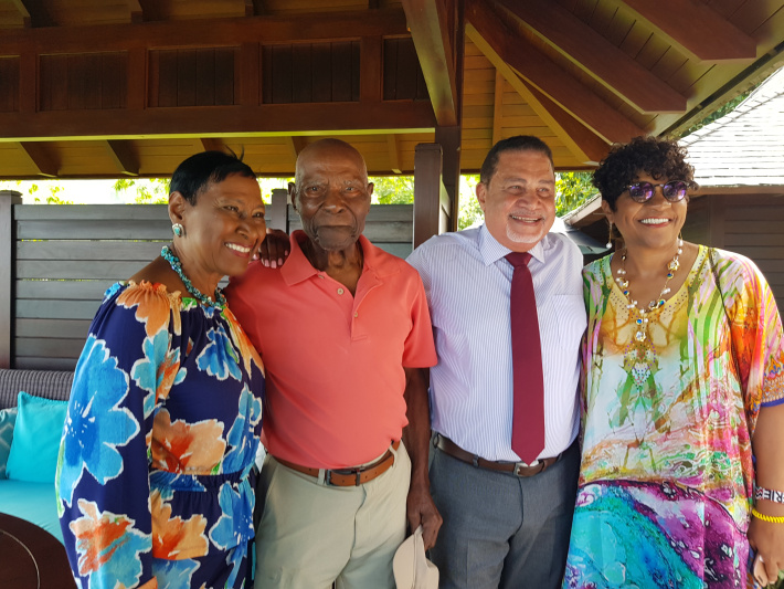 American centenarian holidays in Seychelles