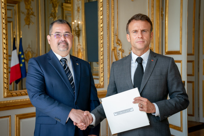 L’Ambassadeur Georges Tirant présente ses lettres de créance au Président Macron