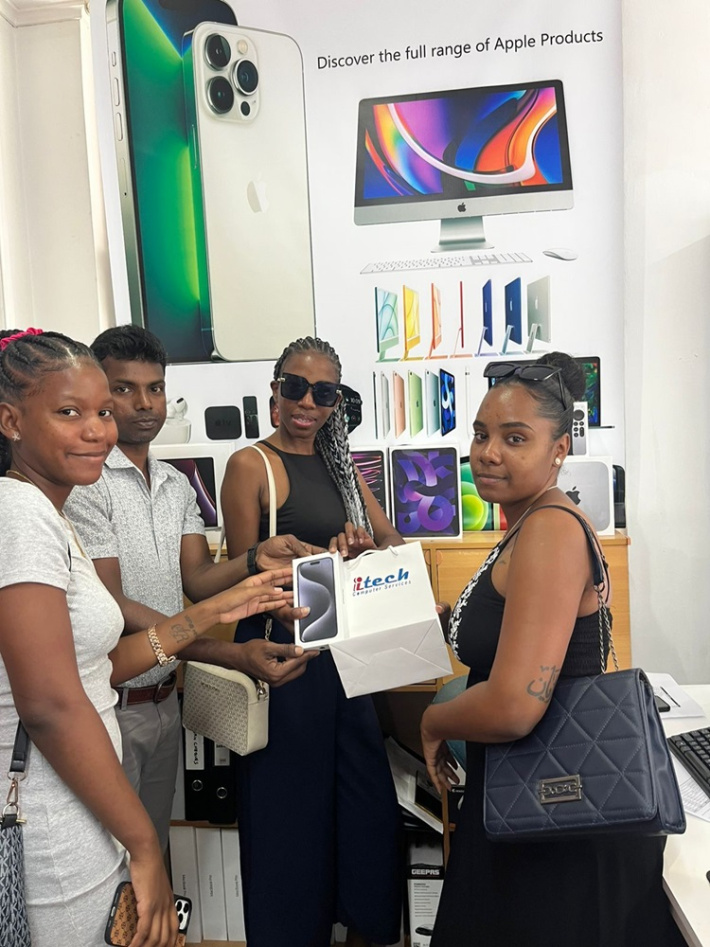 New iphone 15 series and iWatch 9 on sale at Itech Computer Services