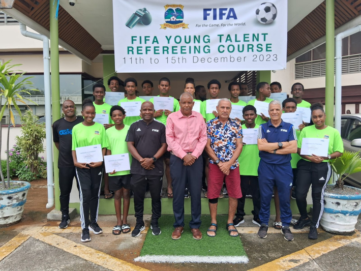 18 young referees receive certificate at the end of five-day Fifa course