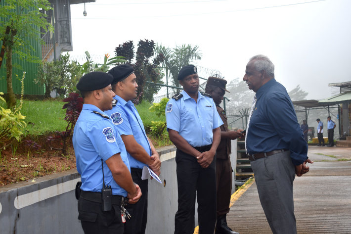 Minister Fonseka conducts Christmas tour