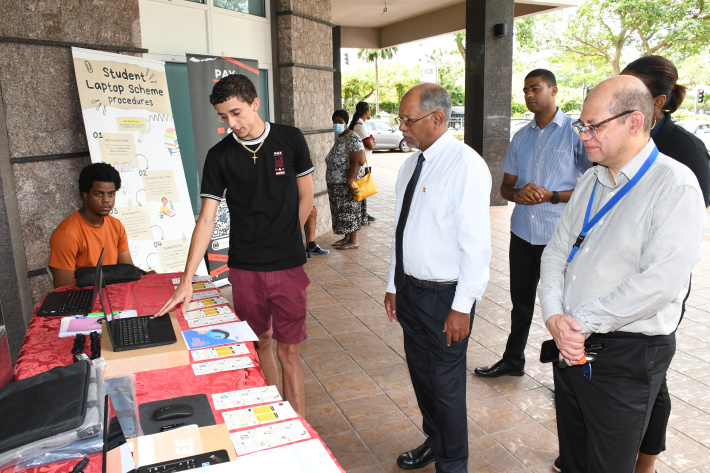 Laptop Fair to encourage more students to access laptops
