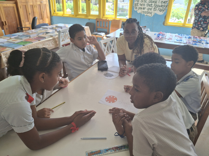 Etidyan zil pros i konn plis lo valer nou lalang maternel   