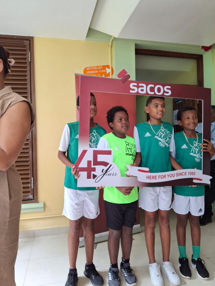 Sacos donates to Under-13 football team of La Passe FC