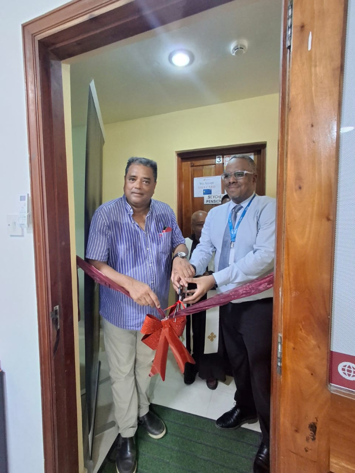 Sacos opens La Digue branch