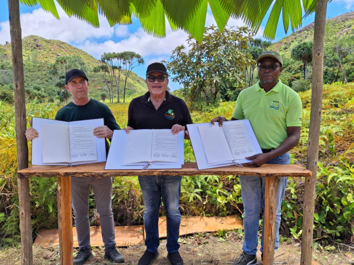 Le Duc de Praslin adopts Salazie nature trail