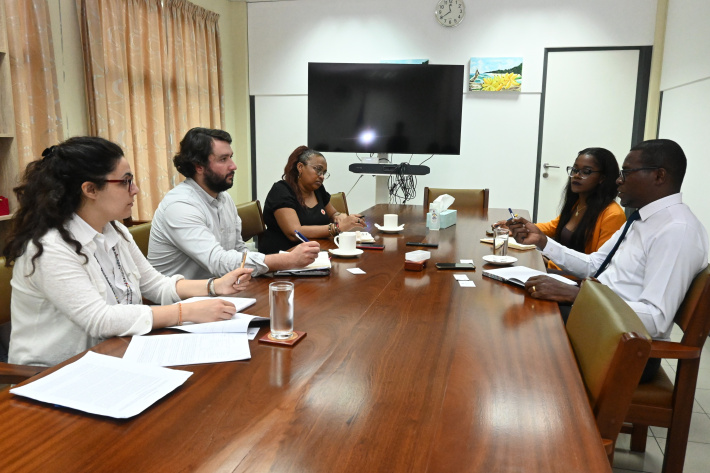 Italian Red Cross delegation calls on Minister Joubert