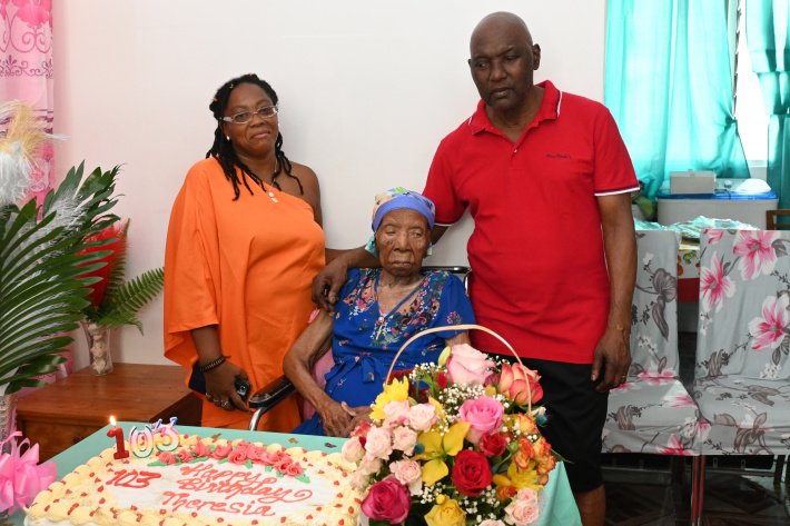 Theresia Flore i selebre 103-an