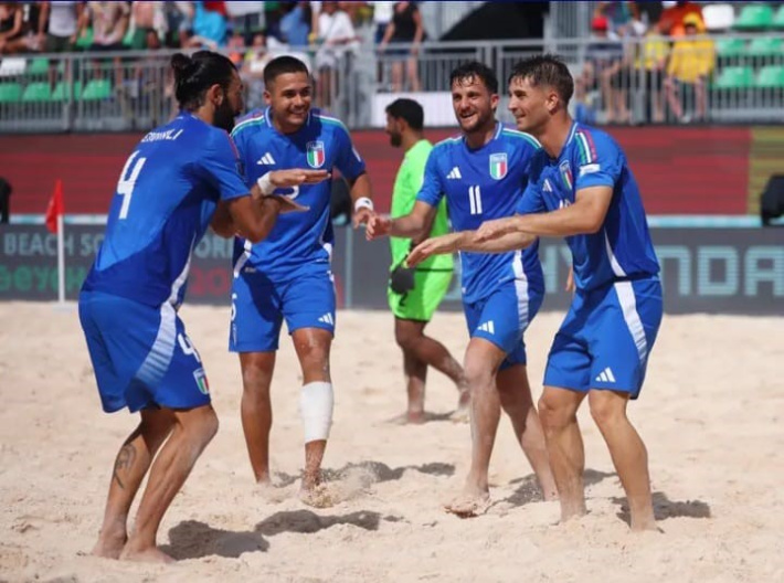 Italy 7- 4 Oman - Group D