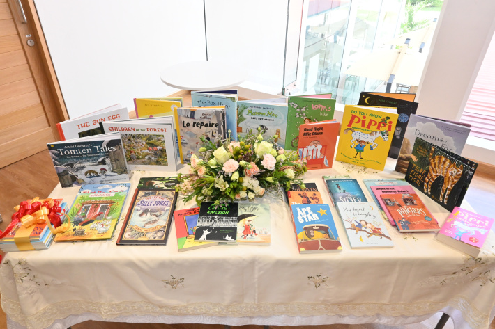 Outgoing Swedish ambassador launches exhibition, donates books