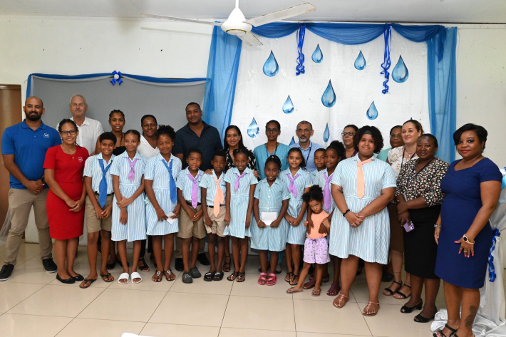 Beau Vallon primary school gets two water fountains