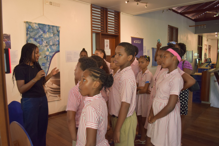 L’exposition « Plastic Odyssey » à l’Alliance Française des Seychelles