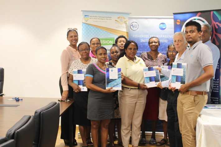 FiTI report is handed over to Seychelles National Library