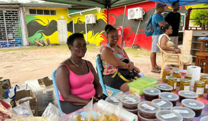 En bazar spesyal lo Praslin pour selebre Lafet Lendepandans