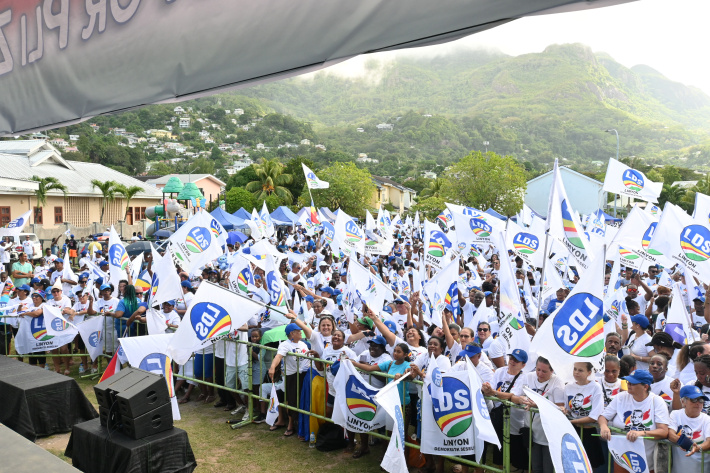 LDS holds rally at Roche Caïman