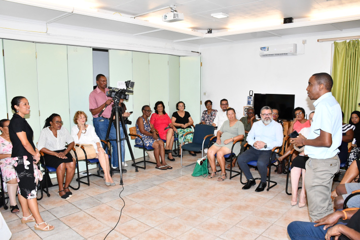 Mont Fleuri district hosts retirement plan workshop for residents