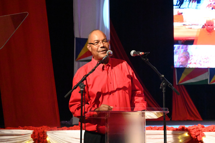 United Seychelles presidential candidate rallies supporters ahead of second round