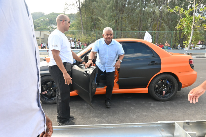 Seychelles inaugurates official race track for motorsports