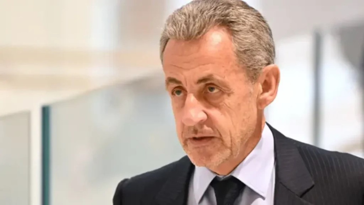 France : Nicolas Sarkozy débute sa peine de prison
