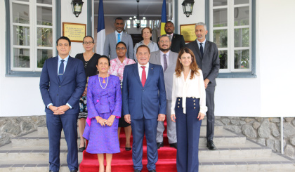 La présidente du Conseil Régional Mme Huguette Bello rend une visite de courtoisie au Ministre Sylvestre Radegonde   