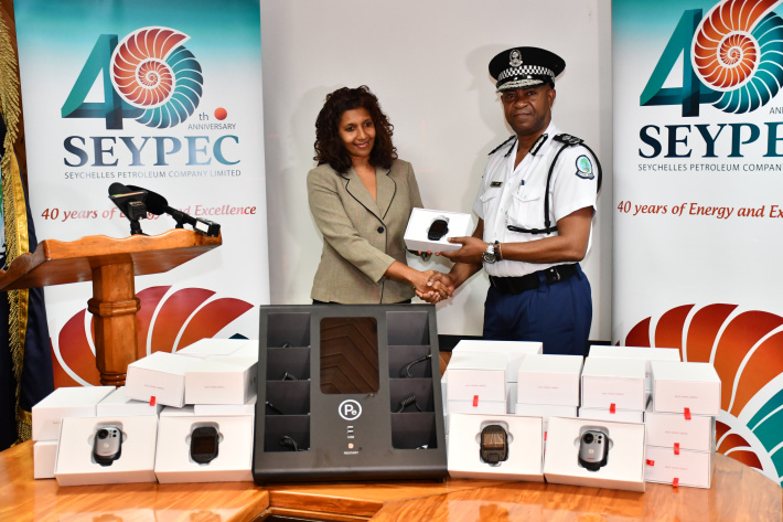 Seychelles Police gets  first-ever bodycams