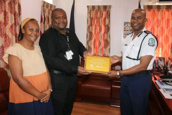 Seychelles Police Financial Crime Investigation Unit receives ARINSA Award of Excellence   