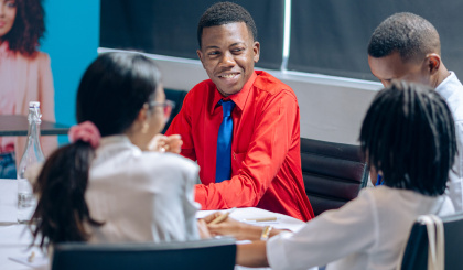Six jeunes Seychellois participent au Parlement régional des jeunes de l’Indianocéanie à Maurice