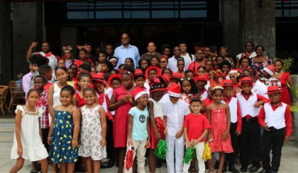 President and First Lady share Christmas joy with Children