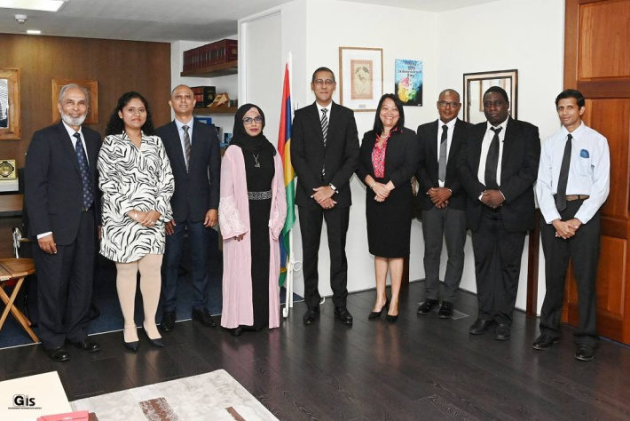 Mauritius and Seychelles discuss public transport electrification strategy