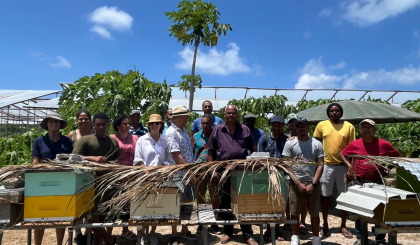Praslin renforce les compétences en apiculture